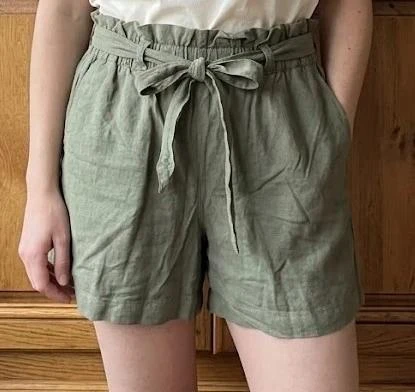 Short kaki en lin marque JDY taille 38 neuf